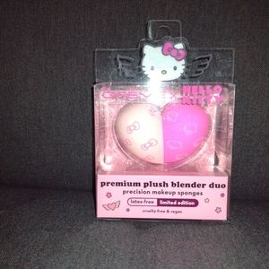 Hello Kitty X Creme Shop